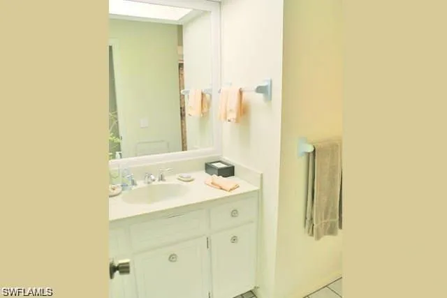 $15,000 | 320 Gulf Shore Boulevard South, Naples, FL 34102