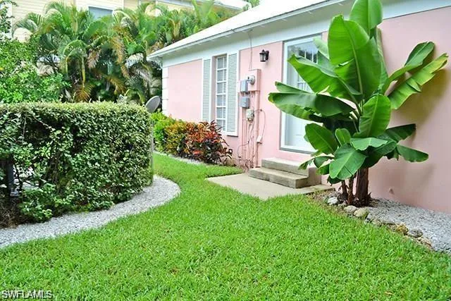 $15,000 | 320 Gulf Shore Boulevard South, Naples, FL 34102