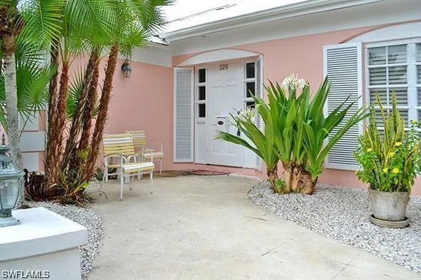 $15,000 | 320 Gulf Shore Boulevard South, Naples, FL 34102