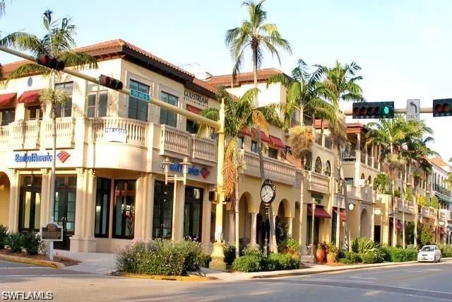 $15,000 | 320 Gulf Shore Boulevard South, Naples, FL 34102