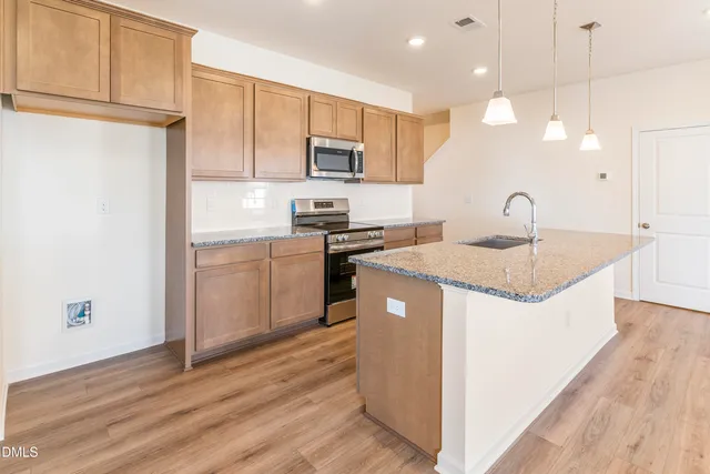 $299,900 | 172 Courtside Drive, Dunn, NC 28334