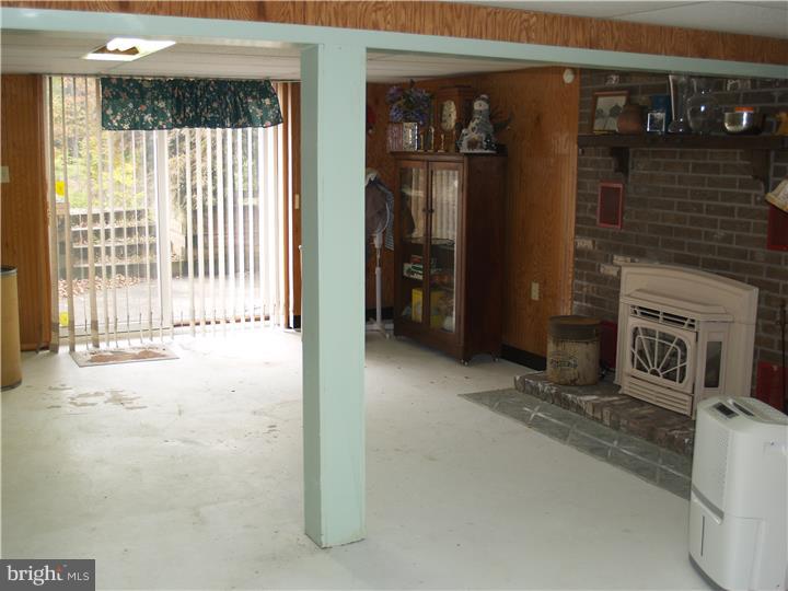 4194 Best Station Road Slatington, PA 18080 - Photo 12 of 20 Gallery Image 12