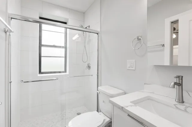 $1,842 | 1552.5 West Juneway Terrace, Unit 3H, Chicago, IL 60626