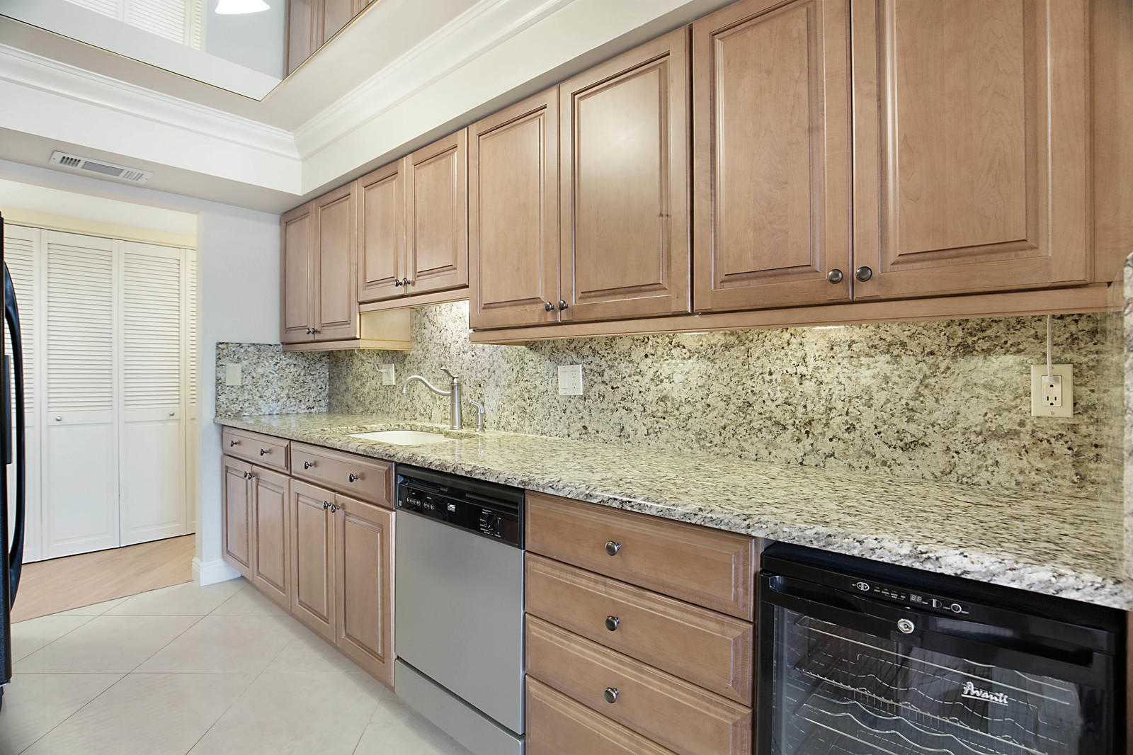 800 Jeffery Street, Unit 409 Boca Raton, FL 33487 - Photo 1 of 37 20230511202406900106000000-o