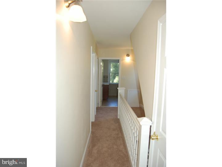 692 B Lenni Road Aston, PA 19014 - Photo 14 of 25 Hallway