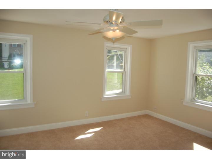 692 B Lenni Road Aston, PA 19014 - Photo 16 of 25 Bedroom - Main