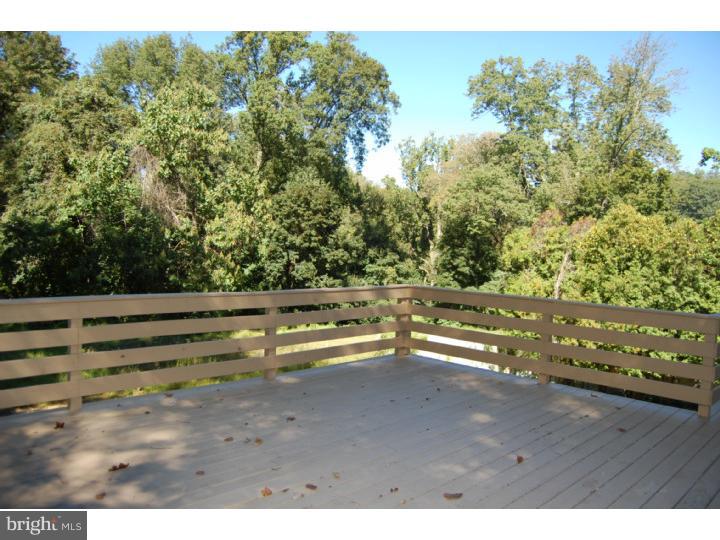 692 B Lenni Road Aston, PA 19014 - Photo 20 of 25 Deck