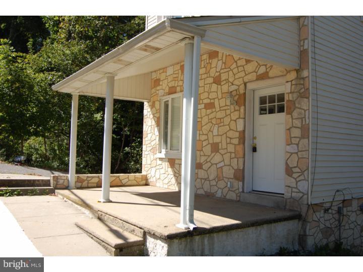 692 B Lenni Road Aston, PA 19014 - Photo 3 of 25 Porch