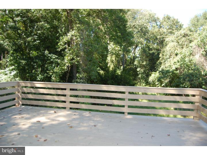 692 B Lenni Road Aston, PA 19014 - Photo 21 of 25 Deck