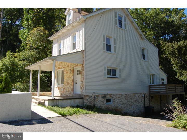 692 B Lenni Road Aston, PA 19014 - Photo 22 of 25 Exterior Side