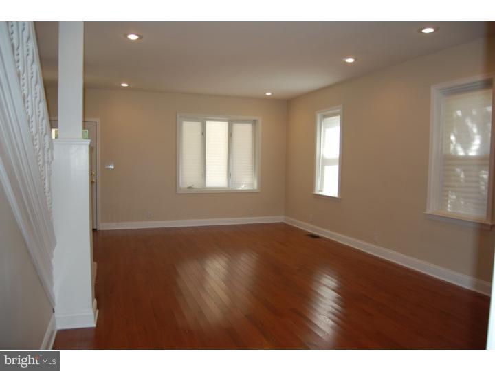 692 B Lenni Road Aston, PA 19014 - Photo 7 of 25 Living Room