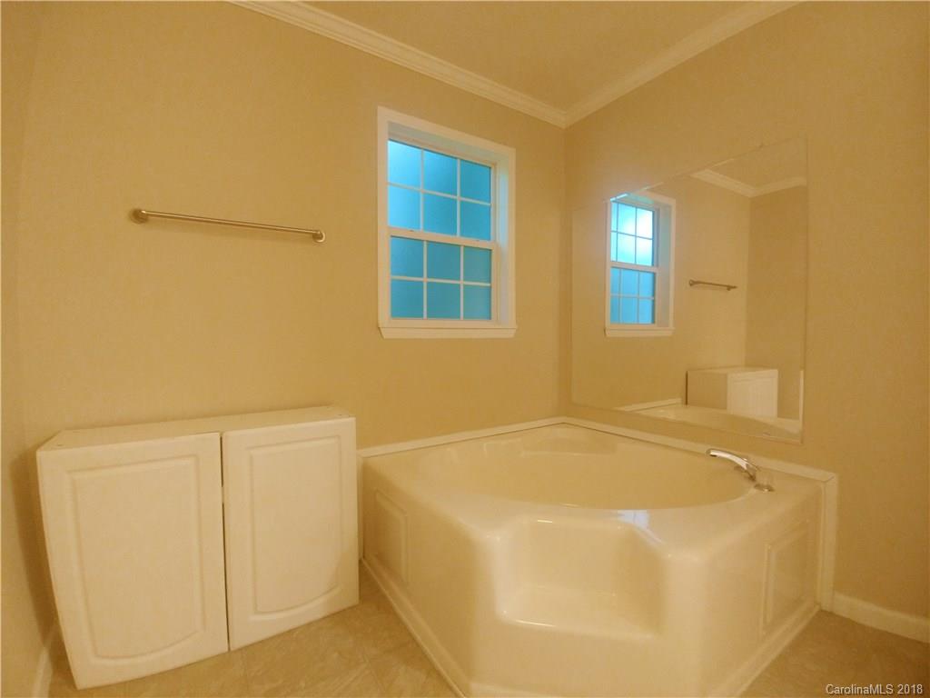 4 Mcgee Ridge Road Fairview, NC 28730 - Photo 17 of 30 Gallery Image 17