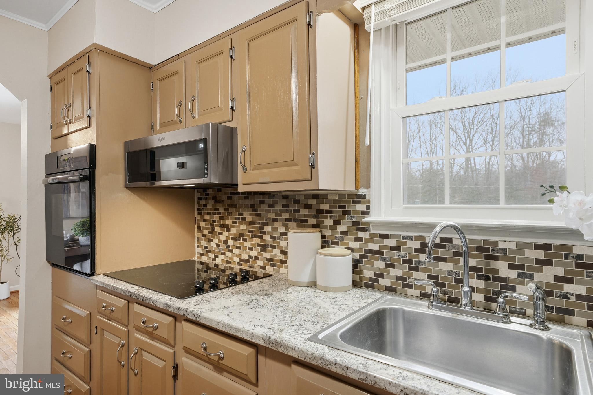 5253 Briscoe Farm Road Waldorf, MD 20601 - Photo 19 of 57 Smooth top stove