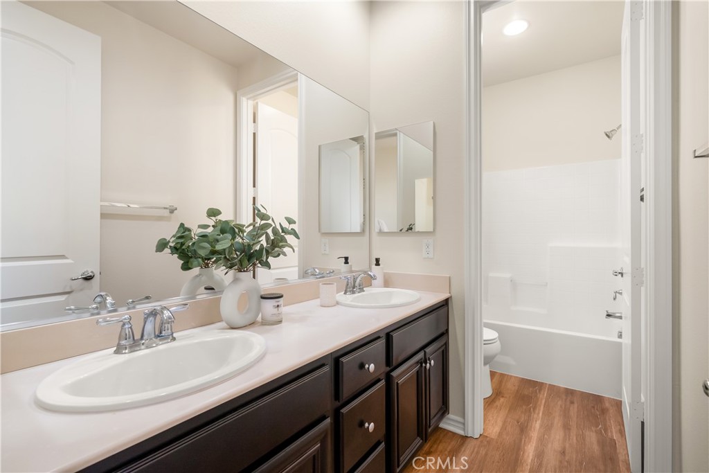 5212 Crimson Place Rancho Cucamonga, CA 91739 - Photo 45 of 62 Upstairs Full Bath