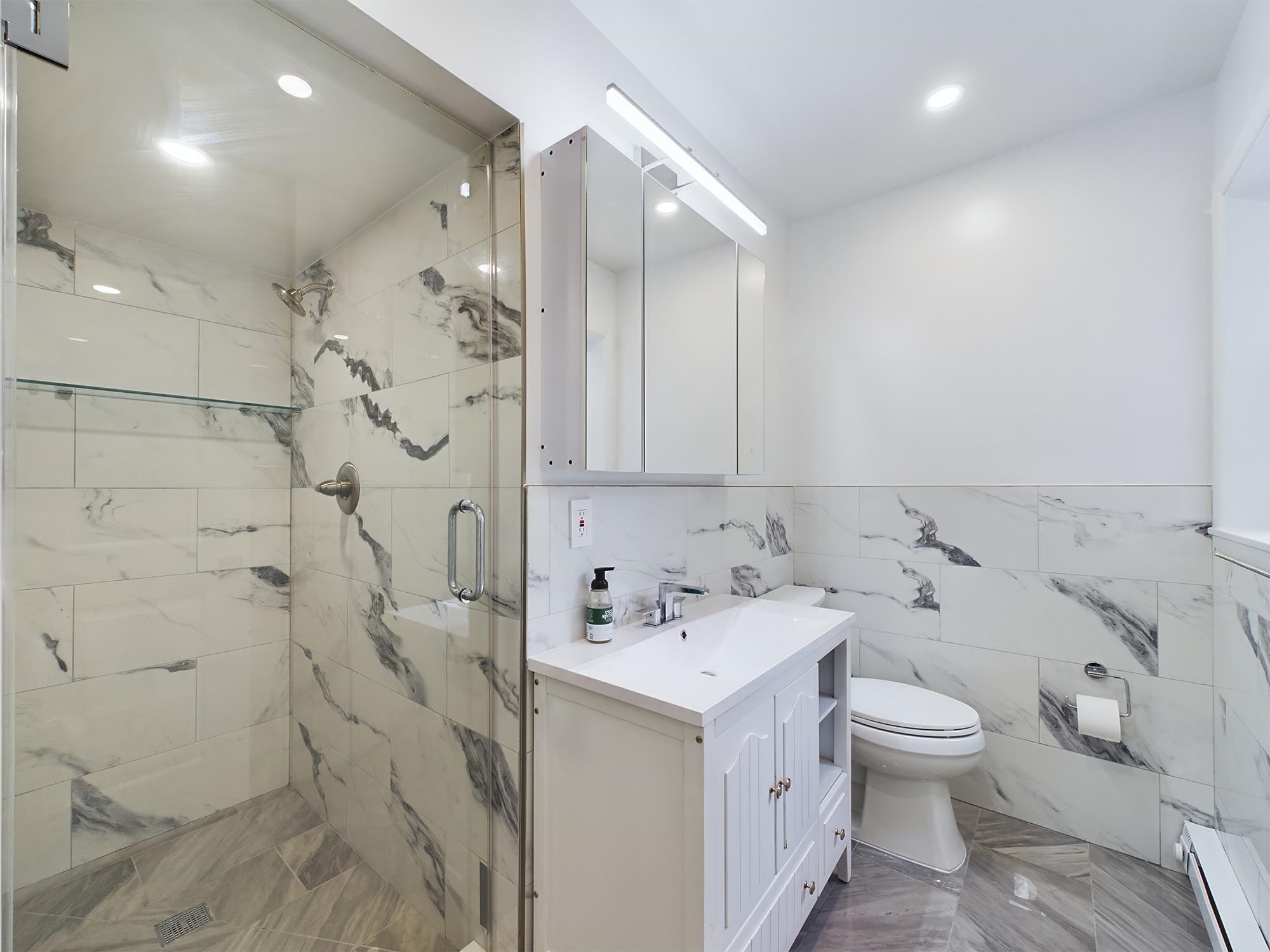 678 Chestnut Place, Unit REAR Secaucus, NJ 07094 - Photo 4 of 12