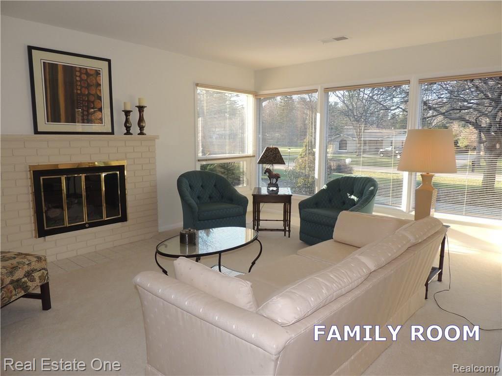 2301 Kingsford Road Rochester Hills, MI 48309 - Photo 5 of 16