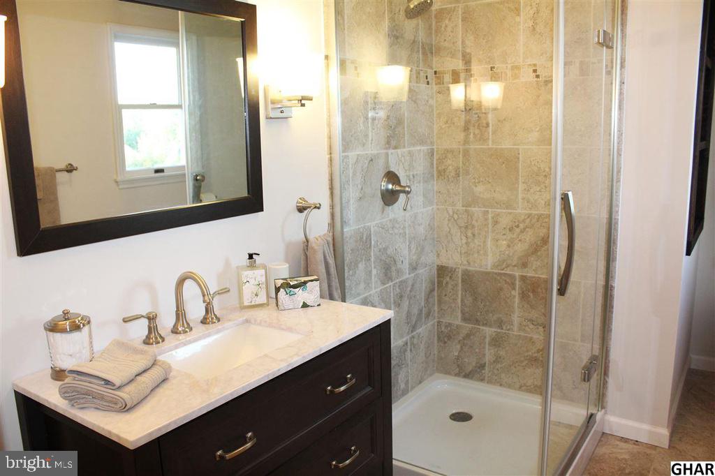 10 Briarcliff Road Elizabethtown, PA 17022 - Photo 11 of 27 Gallery Image 11