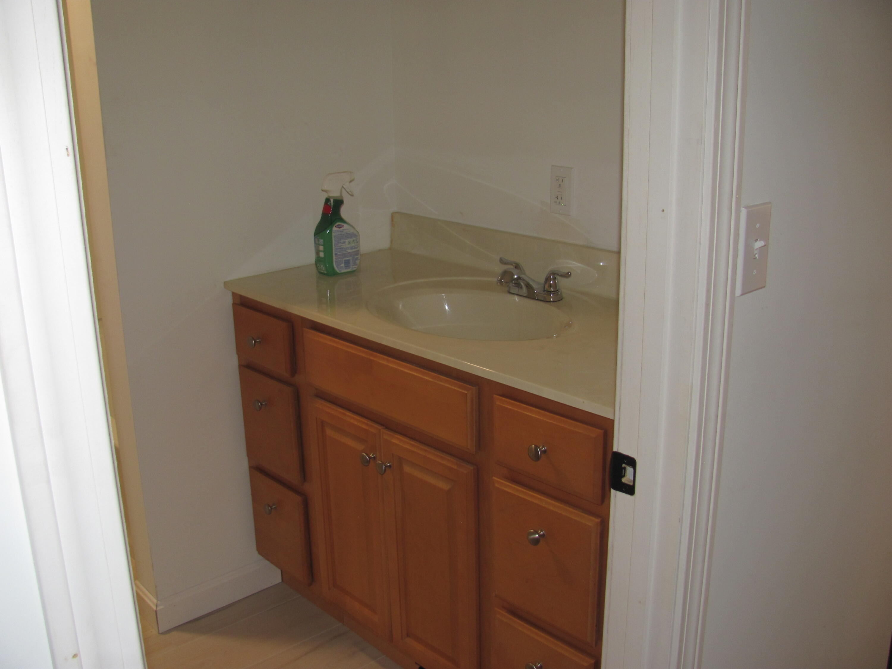 178 Number Six Road Oxford, ME 04270 - Photo 11 of 14 IMG_0939
