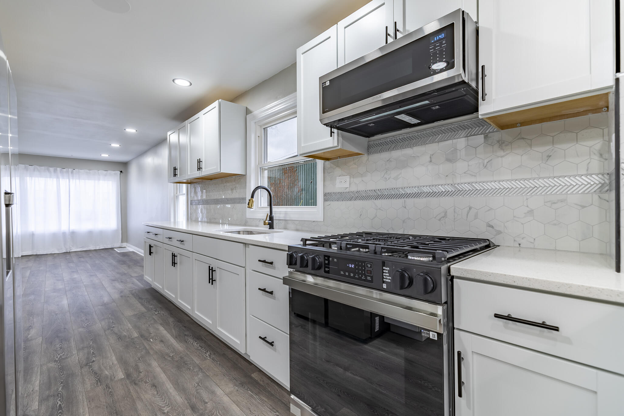 456 Gerry Street Gary, IN 46406 - Photo 9 of 21 2054x1369