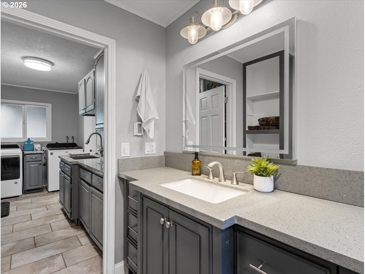 4154 Mt Brynion Road Kelso, WA 98626 - Photo 11 of 48