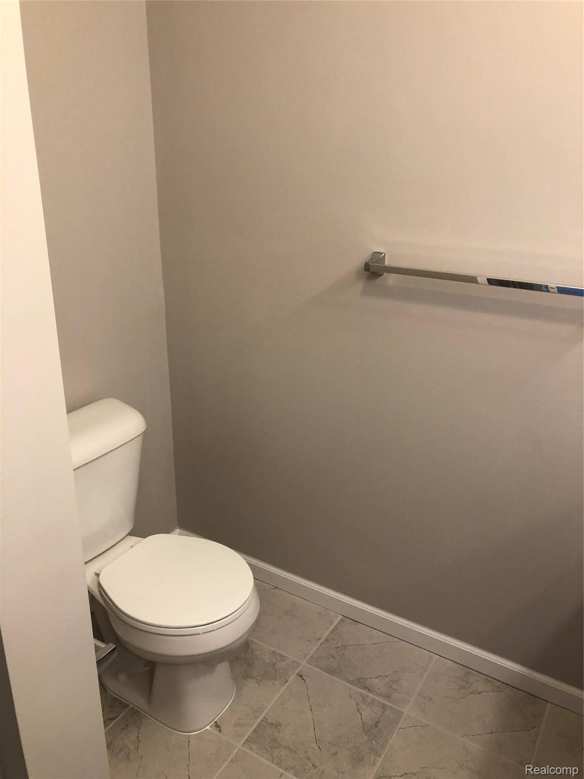 2500 Normandy Road, Unit 58 Royal Oak, MI 48073 - Photo 18 of 25 Master bathroom unit 58