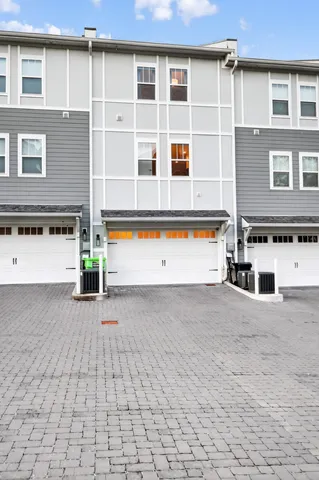 $519,900 | 6719 Charlotte Pike, Unit 3, Nashville, TN 37209