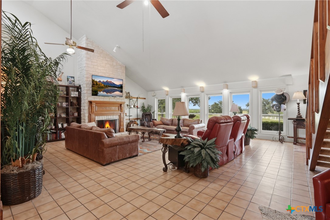 4874 Old Lehmann Road Kingsbury, TX 78638 - Photo 12 of 48