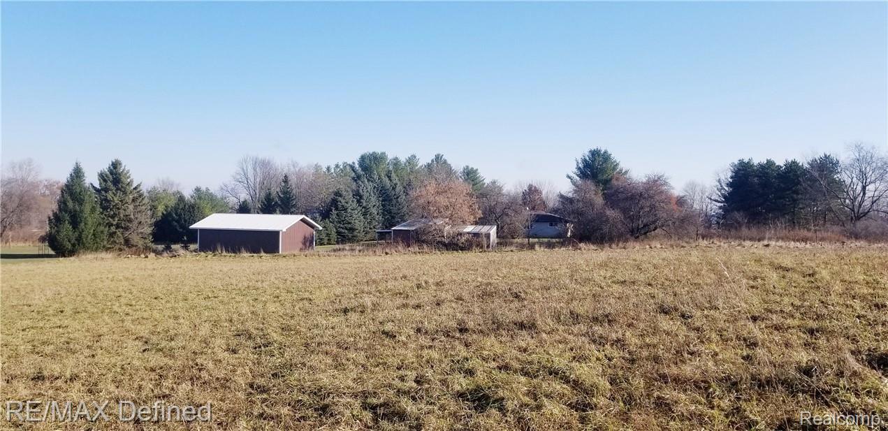 4580 Shoemaker Road Almont, MI 48003 - Photo 7 of 26 20181202_110233.jpg