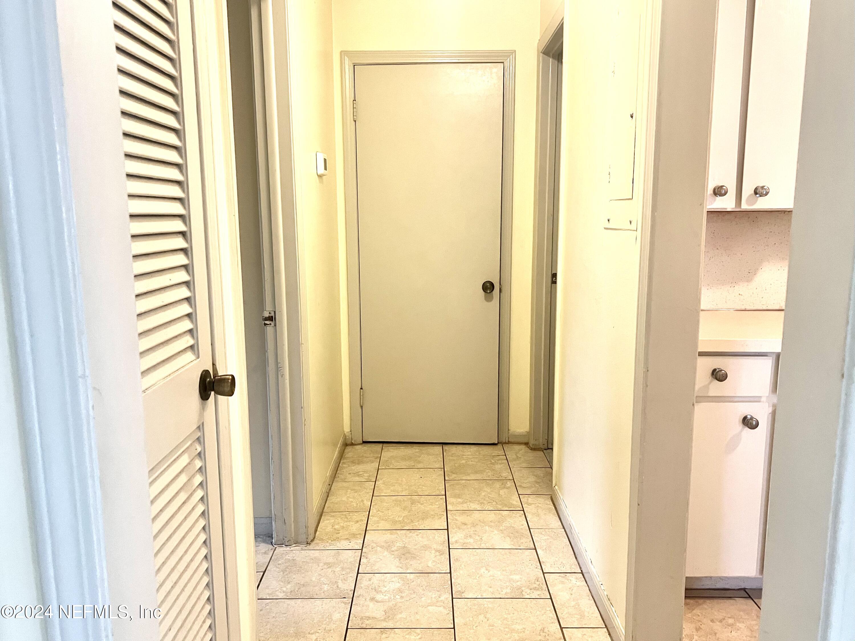 1631 El Prado Road, Unit 4 Jacksonville, FL 32216 - Photo 12 of 23 a view of bathroom with a tub and shower