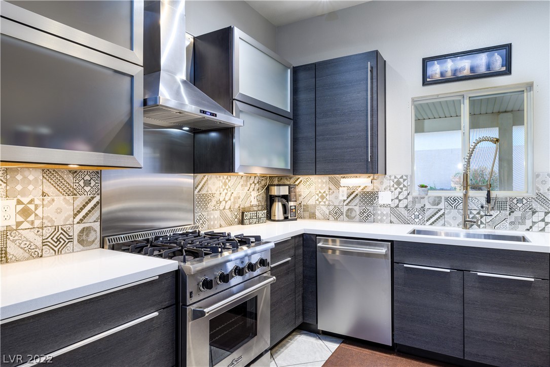 281 West Fairway Road Henderson, NV 89015 - Photo 3 of 36