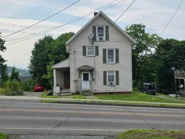 $199,500 | 110 Pleasant Street, Newport, VT 05855