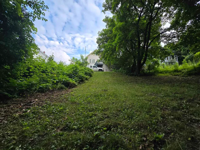 $199,500 | 110 Pleasant Street, Newport, VT 05855