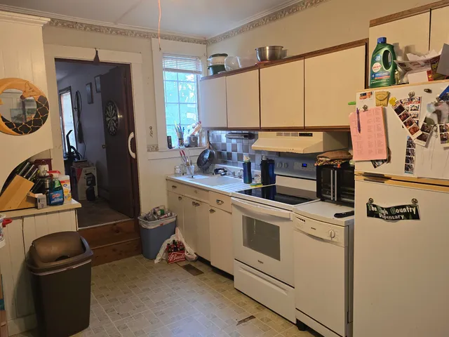 $199,500 | 110 Pleasant Street, Newport, VT 05855