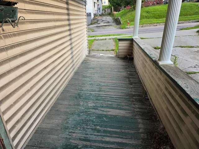 $199,500 | 110 Pleasant Street, Newport, VT 05855