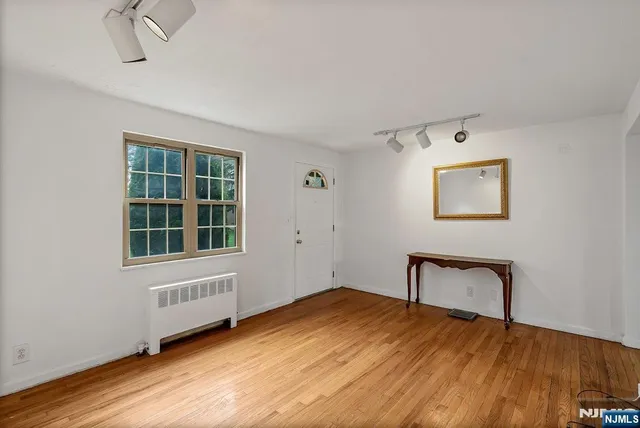 $179,900 | 1267 Anderson Avenue, Unit 16, Fort Lee, NJ 07024