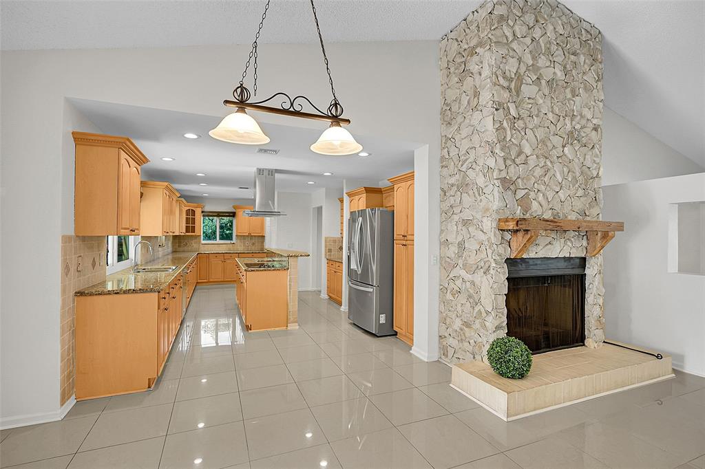 22299 Solitude Drive Boca Raton, FL 33428 - Photo 8 of 31