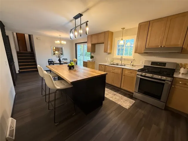 $269,000 | 12 Timothy Court, Henrietta, NY 14623