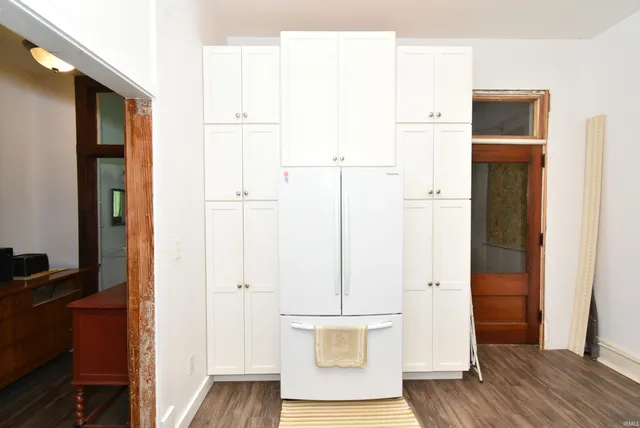 $187,500 | 209 West 6th Street, Earl Park, IN 47942