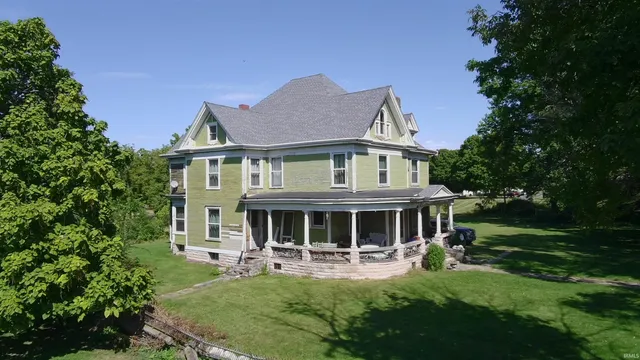 $187,500 | 209 West 6th Street, Earl Park, IN 47942