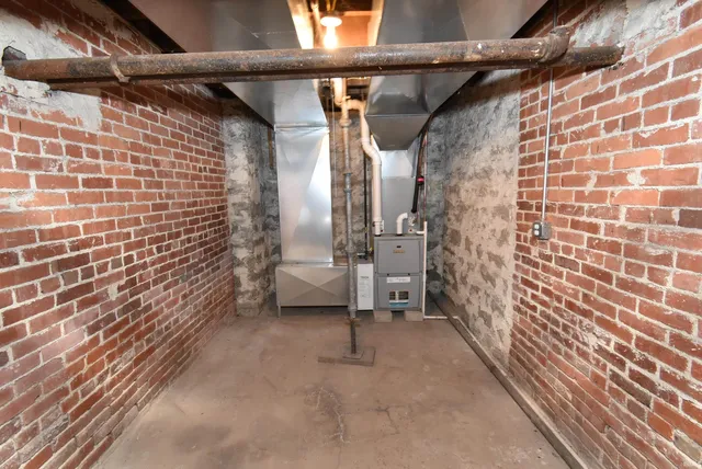 $187,500 | 209 West 6th Street, Earl Park, IN 47942