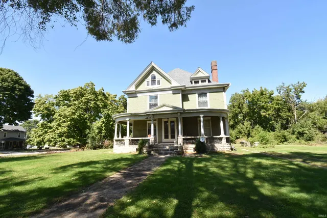 $187,500 | 209 West 6th Street, Earl Park, IN 47942