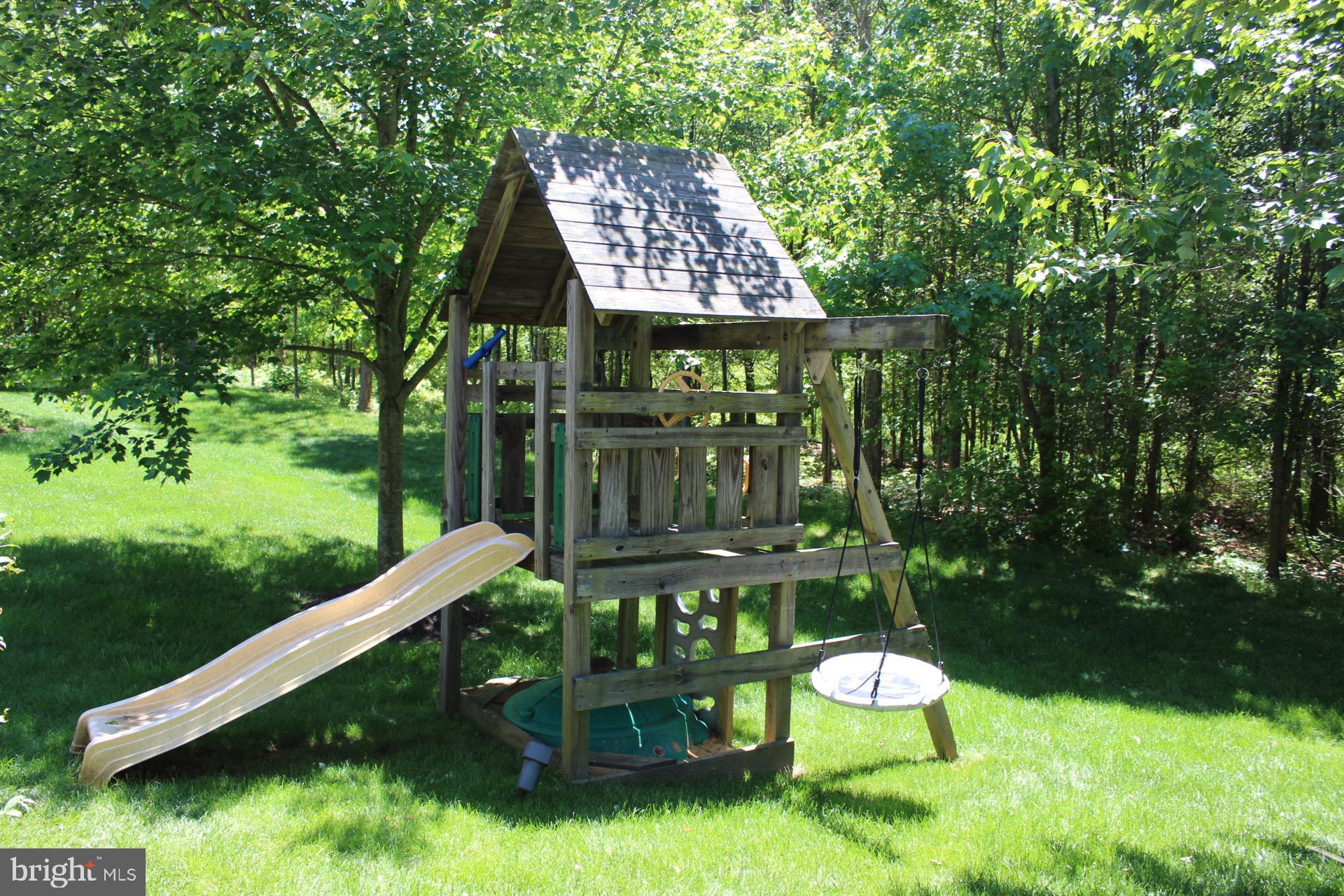 18516 Crestmount Road Boyds, MD 20841 - Photo 47 of 60 Kids Play Area