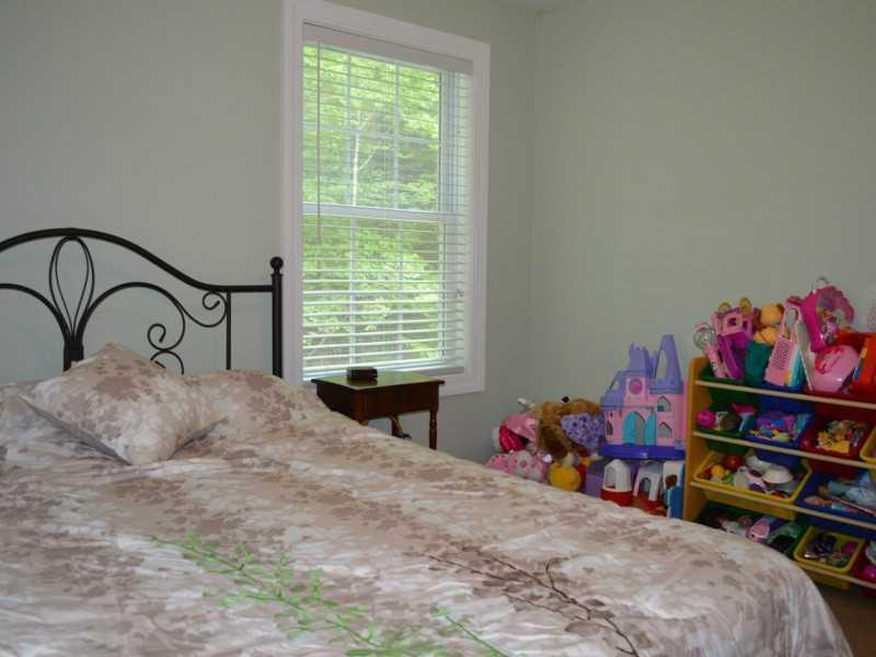 43 Standish Neck Road Gorham, ME 04038 - Photo 19 of 33 Bedroom.