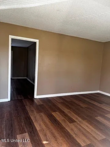 $1,300 | 7294 Mallard Creek Drive, Horn Lake, MS 38637