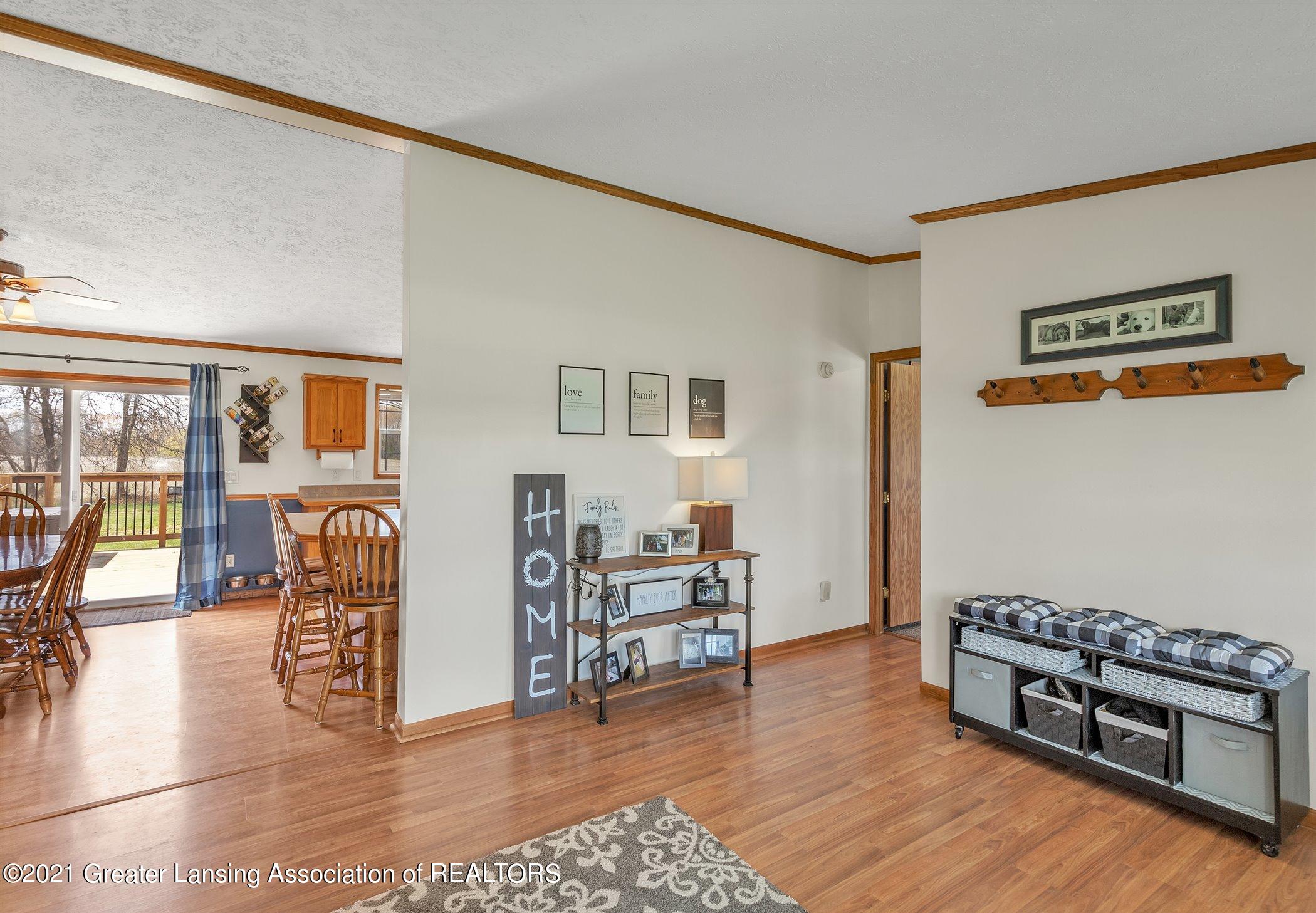 7225 Eaton Rapids Road Springport, MI 49284 - Photo 5 of 36 Front room 3