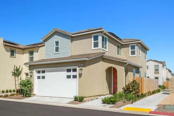 $428,000 | 2045 North Perry Avenue, Clovis, CA 93619