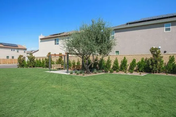 $428,000 | 2045 North Perry Avenue, Clovis, CA 93619