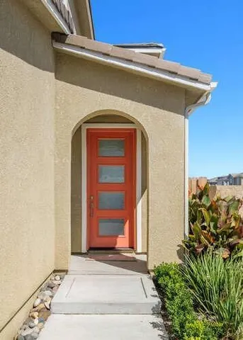 $435,000 | 2045 North Perry Avenue, Clovis, CA 93619