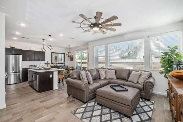 $428,000 | 2045 North Perry Avenue, Clovis, CA 93619