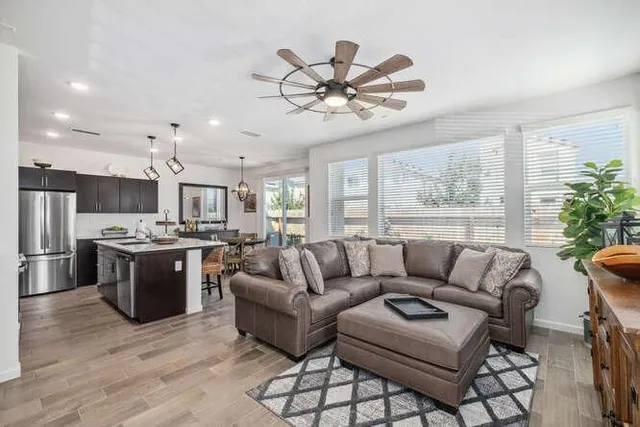 $435,000 | 2045 North Perry Avenue, Clovis, CA 93619